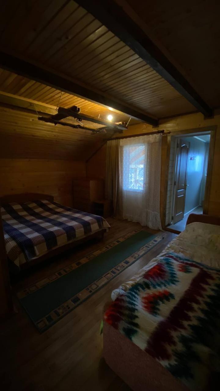 Gostynna Hata Hotel Mykulychyn Buitenkant foto