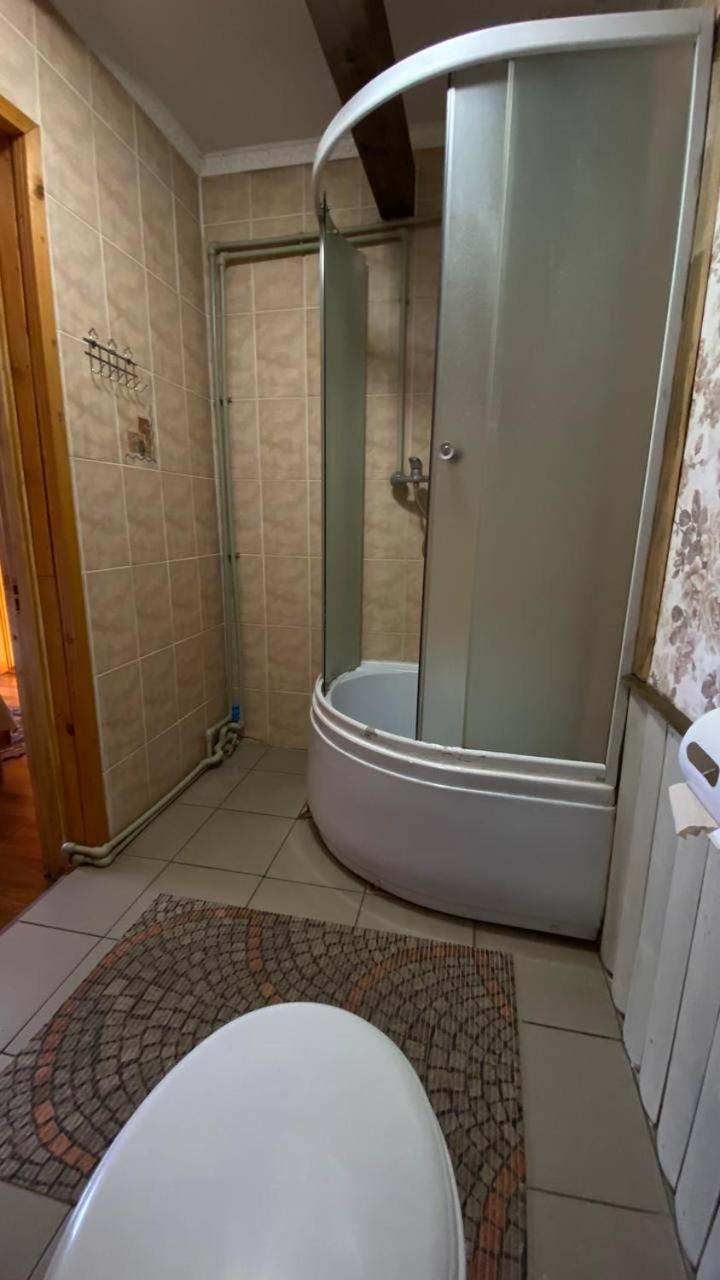 Gostynna Hata Hotel Mykulychyn Buitenkant foto